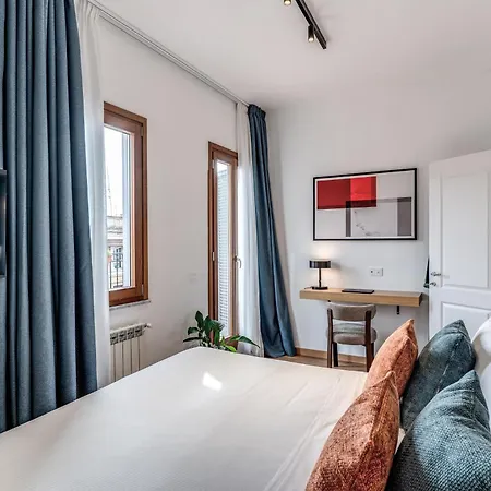 Апартаменты Luxury Penthouse With Amazing Terrace Рим